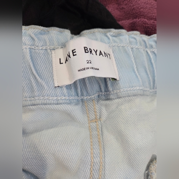 Mid Rise Boyfriend Capri - Picture 6 of 7